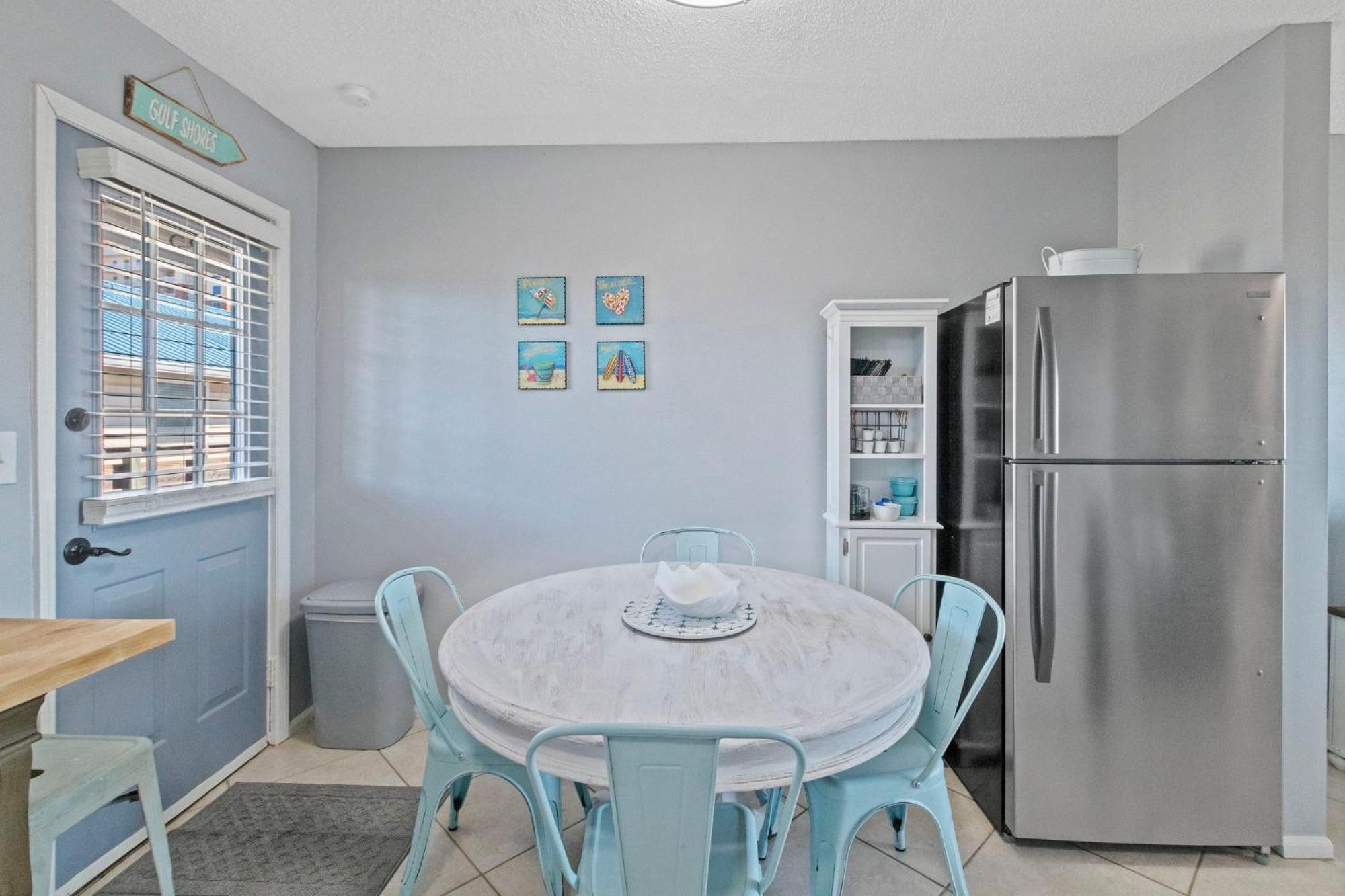 2br Retreat With Pool, Near And The Hangout