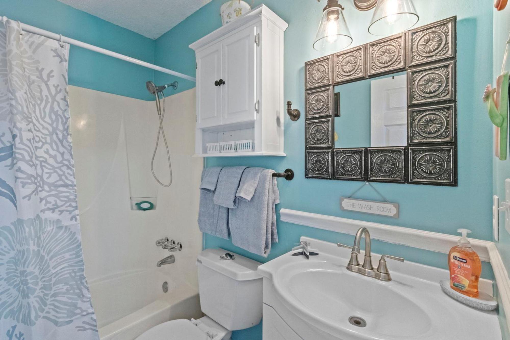 2br Retreat With Pool, Near And The Hangout