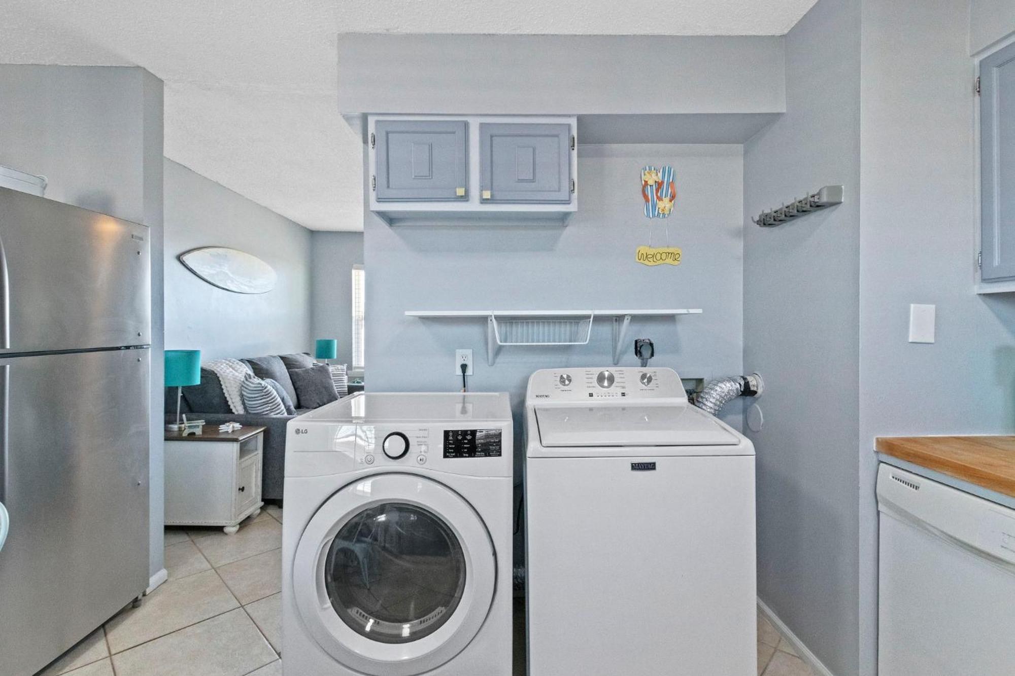 Apartment 2br Retreat With Pool, Near And The Hangout